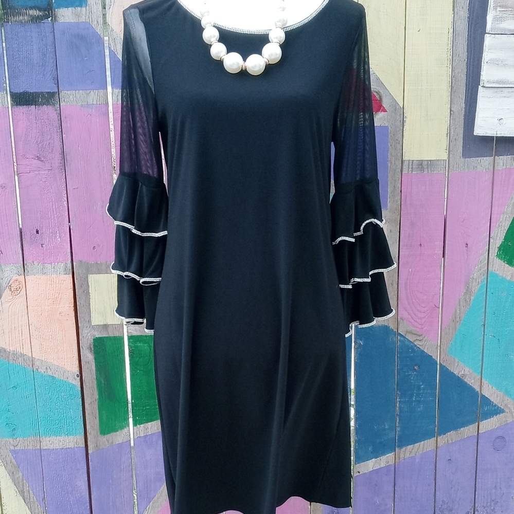 DRESS - Picture 3 of 5